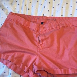 Women’s GAP khaki shorts